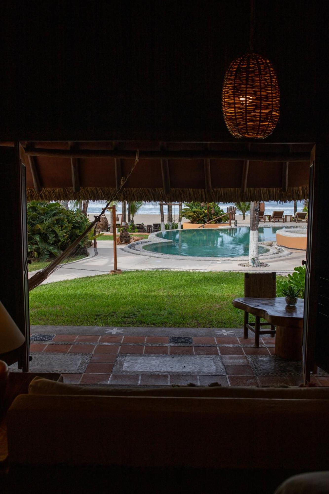 Puertas Paraiso Hotel Boutique زيهواتانيجو المظهر الخارجي الصورة