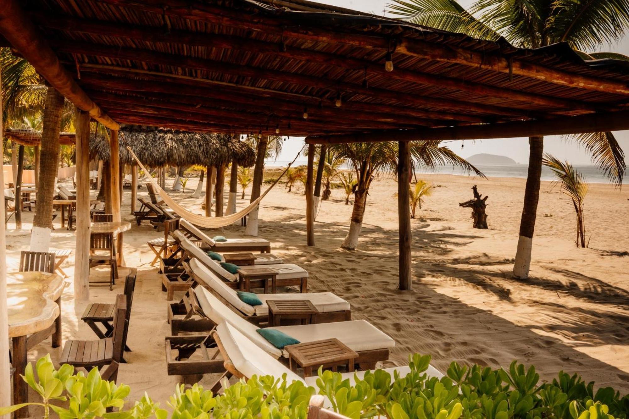 Puertas Paraiso Hotel Boutique زيهواتانيجو المظهر الخارجي الصورة